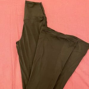 AERIE Crossover flare leggings